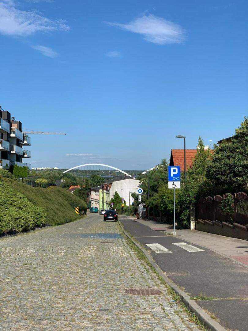 Dom Z Widokiem Na Wisle, Ogrodem I Parkingiem Ac Progres Torun Bagian luar foto